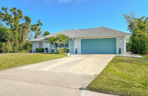 Englewood East House | Beautiful Coastal Style 3 Bed Heated Pool Home close to Englewood Beach