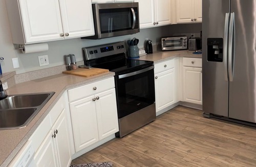 Fort Myers Condo | Beautiful Colonial Country Club. 2 Bedroom, 2 Full Bath.
