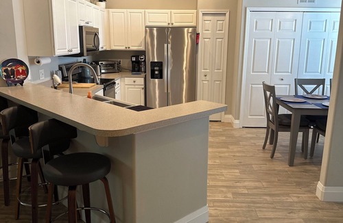 Fort Myers Condo | Beautiful Colonial Country Club. 2 Bedroom, 2 Full Bath.