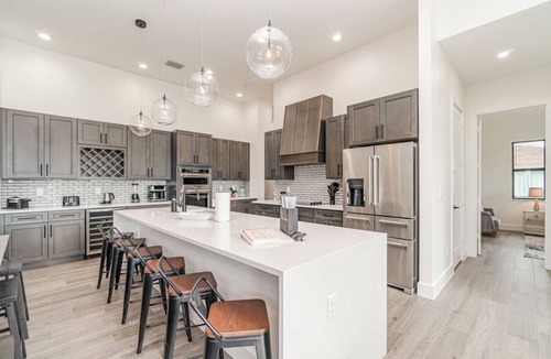 Yacht Club House | Beautiful, fun home w/3 masters, pool & spa