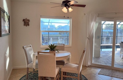 Edgewater House | Beautiful home on the canal