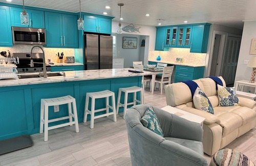 Sanibel House | Beautiful Island Home Walking Distance To The Beach