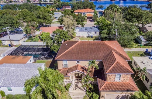 Davis Islands House | Beautiful two story mansion on Davis Island