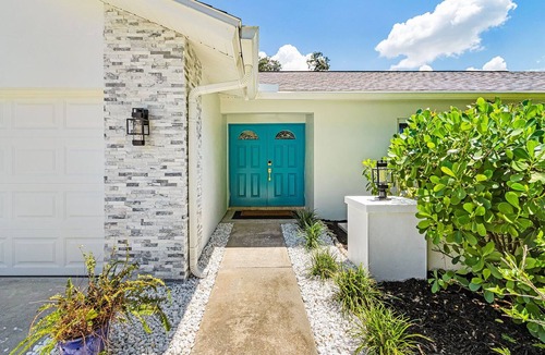 Biggar House | Beechwood Bungalow! Spacious 4-bedroom house with pool in charming Fort Myers
