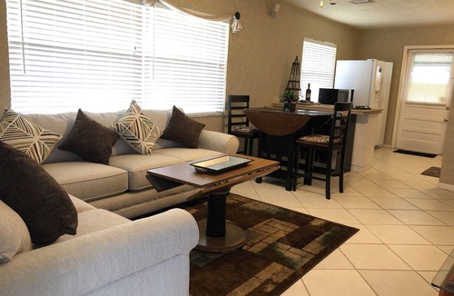 Naples Park House | Blocks to the Beaches