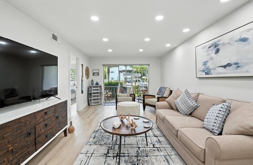 Royal Harbor Condo | Blue Pointe 2 BDRM/2 Bath Canal Front
