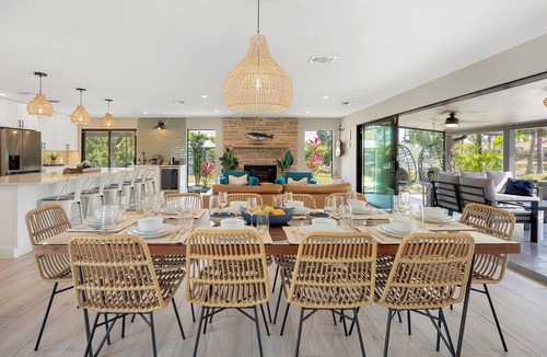 Central Naples House | Boho Chic Estate-40Ft Pool/Spa-Coolest House in Naples!