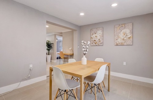 Englewood House | Bow-Tie Suite