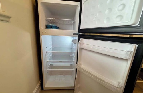 Bonita Shores Apartment | Breezy Studio – Free Parking – Near Bonita Beach
