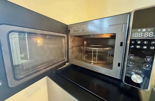 Bonita Shores Apartment | Breezy Studio – Free Parking – Near Bonita Beach