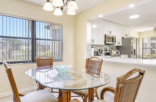 Trailer Estates Condo | BRIGHT, BEAUTIFULLY UPGRADED FIRST FLOOR END-UNIT AT SHOREWALK