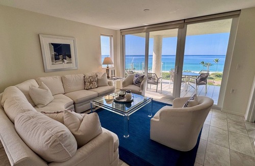 Park Shore Condo | Bright corner views of the Gulf of Mexico! - WS0701