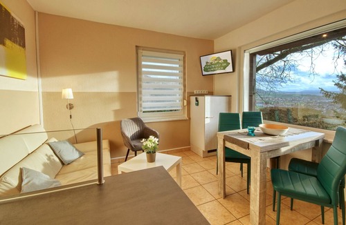 Floh House | Bungalow for 4 guests with 40m² in Floh-Seligenthal (310153)