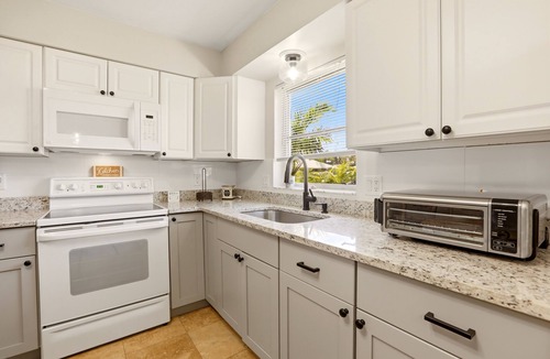Olga Villa | Caloosahatchee Hideaway I, Waterfront Farmhouse Escape, Near Babcock Ranch