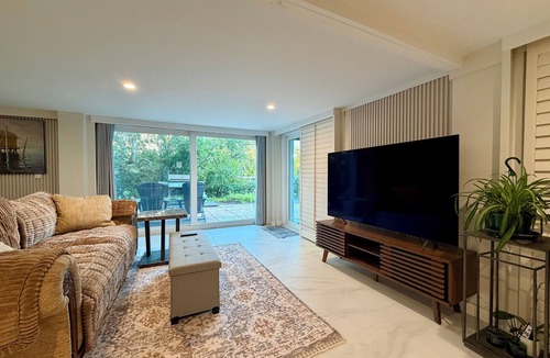 Bay Isle Condo | Canalfront Siesta key entire King suite