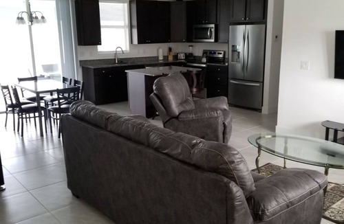 Mariner House | Cape Coral FL Escape! 4Bd, Private pool, waterfront view! Close to beaches