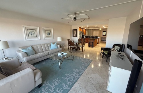Caloosahatchee Condo | Cape coral/Fort Myers: First floor condo on wide canal next to Jaycee park