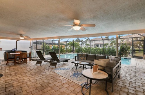 Yacht Club House | Cape Coral VIP Heated Pool, Spa, Direct access Boat lift, Gameroom, Scooters