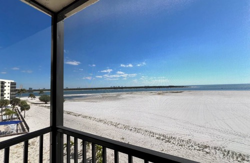 South Island Condo | Carlos Pointe 434 - Direct beachfront Luxury condo Sleeps 4/5