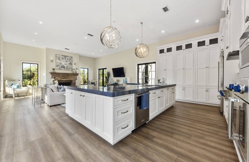 Bay Isle House | Casa Flamingo – A Private Waterfront/Pool Resort Estate on Siesta Key