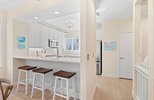 Whitney Beach House | Cedars East Getaway–Tennis & Gulf Breezes 507/RVA