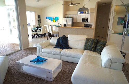 Pelican House | Central 1001 Waterfront 3BR heated Pool & Spa home w/Kayaks and Bicycles, Boat Dock