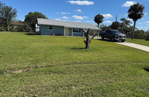 Charlotte Harbor House | Charming 2-bedroom house in Charlotte Harbor, walk to restaurants & shopping