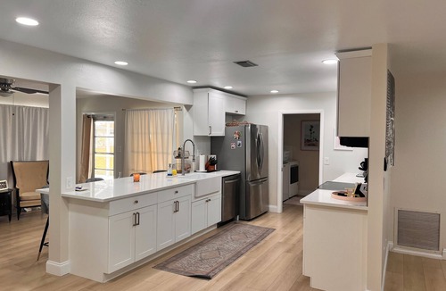Venice Groves House | Charming 2-bedroom house in awesome Venice with AC and pool heater