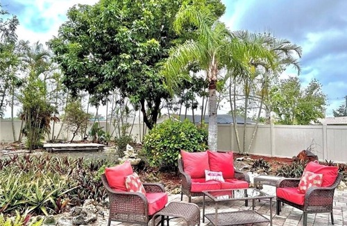 Lochmoor Waterway Estates House | Charming 3-bedroom house in lovely North Fort Myers with pool