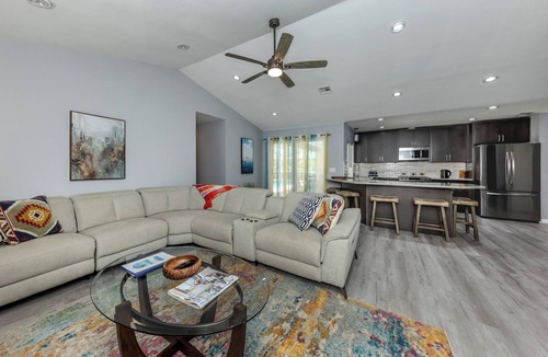 South Venice House | Charming 3-bedroom Home, minutes to Manasota Beach