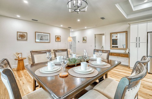 Pebble Beach House | Charming 3-bedroom Relaxing Family Vacation Retreat On The Water, Fishing