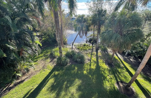 Bonita Springs Cottage | Charming 3-br cottage with WiFi, AC in beautiful Bonita Springs. Very private