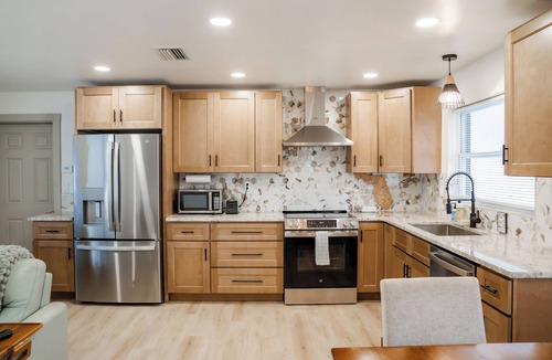 Clearwater House | Charming 3br home 15min from CLW beach