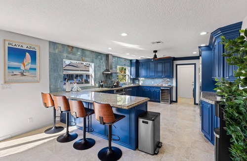 Tropic Isle House | Charming 4-bedroom house with fitness room