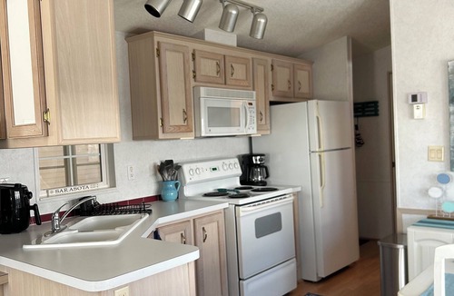Braden River Resort | Charming Home in amazing Sun Outdoors Sarasota Resort - sleeps 4