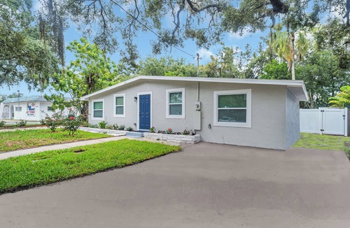Crystal Beach House | Charming, Renovated 3-bedroom house with AC and WiFi in Palm Harbor
