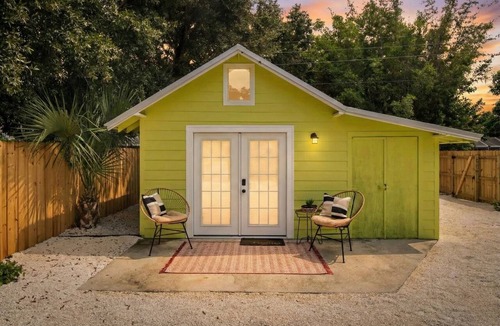 River District Apartment | Chic King Studio Near Anna Maria Island. Parking & Beach Gear Included