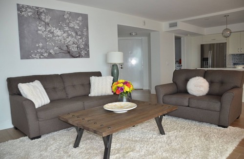 Isla del Sol Condo | Coastal Charm at Isla del Sol – 3BR Bayfront Escape.