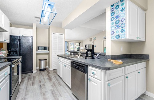 Englewood East House | Coastal Zen Retreat close to Manasota Key, Blind Pass and the best Gulf Beaches.