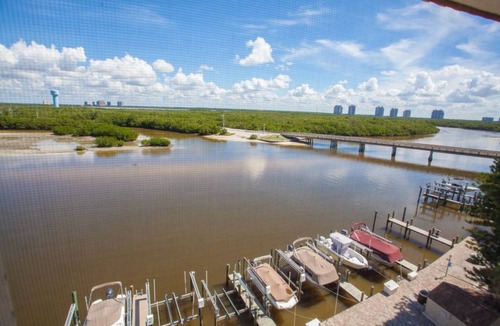 Bonita Springs Condo | Condo ∙ 2 bedrooms ∙ 4 guests