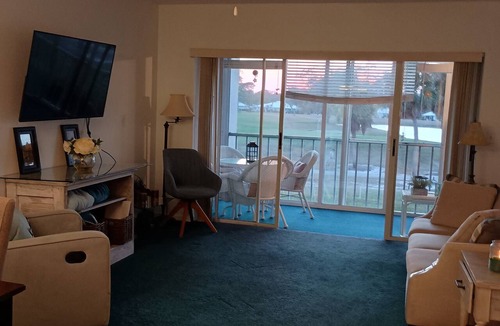 Plantation Condo | Condo 2 bedroom, 2 bathroom, attractive Golf Course view,pool, elevator,2ndStore