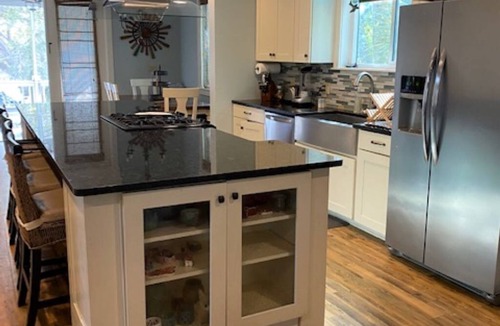 Dunedin House | Condor Nest-private home-walk to downtown & the water! New heated POOL!