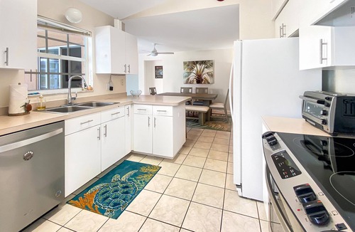 Gulf Cove Villa | Coral cove, Sleeps 6, heated pool, 2 Dog ok