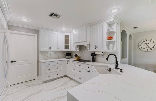 Diplomat House | Coral Oasis Villa – Your Private Poolside Retreat in Cape Coral