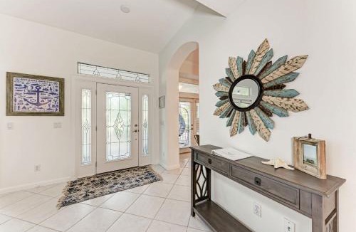 Sarasota House | Cottage on Lido Key - One block to Beach Pool