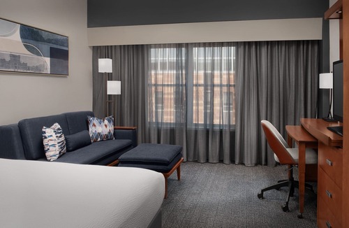 Downtown Syracuse Hotel | Courtyard by Marriott Syracuse Downtown at Armory Square