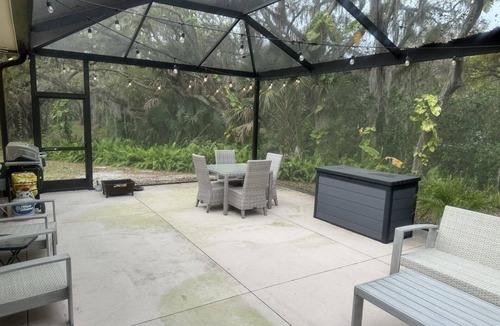 Braden River House | Cozy 1-bedroom house with AC and WiFi in adorable Sarasota on a 5 acre property
