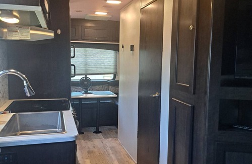 Springfield House | Cozy 1-bedroom recreational vehicle in Springfield, Oregon with AC