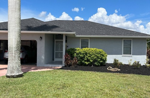 Pelican House | Cozy 3-bdrm house in quaint SW Cape Coral with WiFi, AC, heated pool and more.