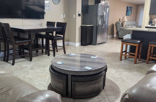 Englewood South House | Cozy Blue 4 Miles to beach. Pet Friendly,Hot tub, public pool 1.5mi